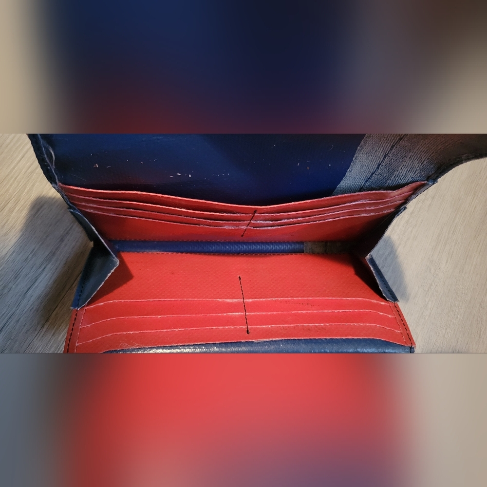 Freitag F555 Caroline 8" x 3.5" (~20cm x 9cm) Blue and Red Wallet Cardholder - Picture 7 of 15
